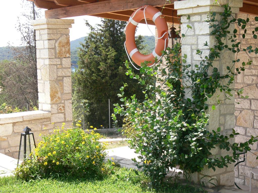 Alkyon Apartment *