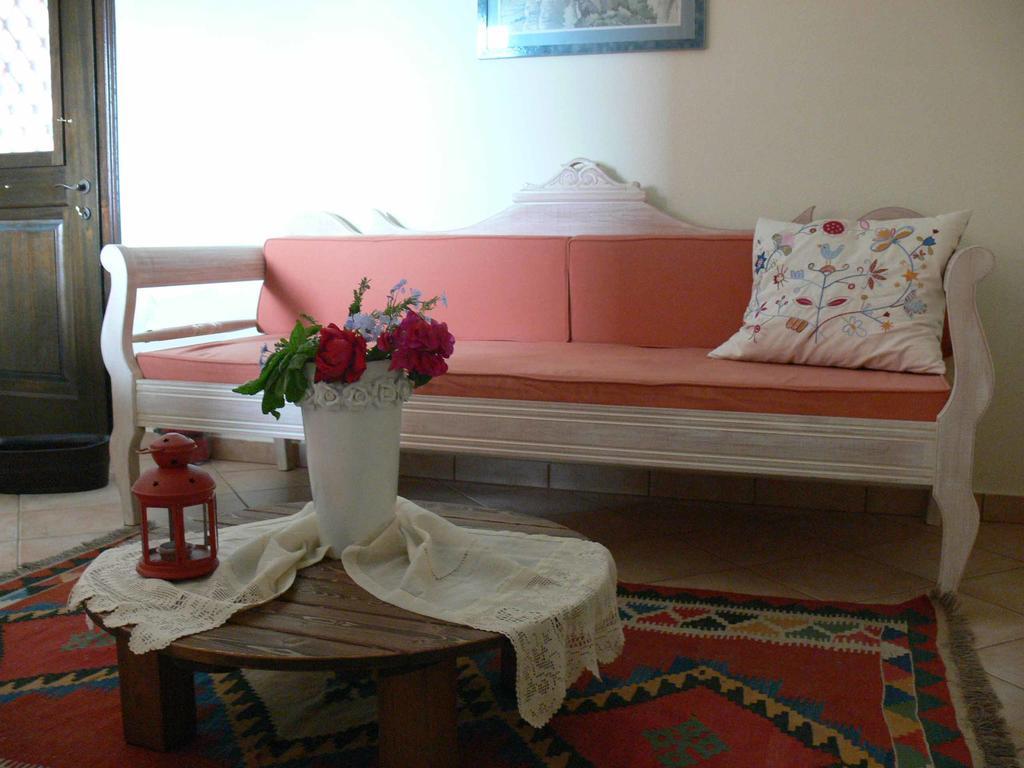 Alkyon Apartment *